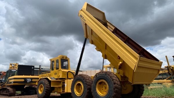 2002 Dezzi 20 Tonner Dumper – Built for Heavy Earthmoving