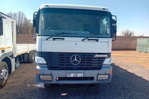 2003 Mercedes-Benz Actros 3331 Garbage Truck – Efficient Waste Collection