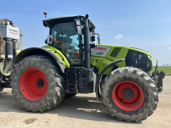 2020 CLAAS Axion 830 – High-Performance Tractor for Demanding Field PTO Work
