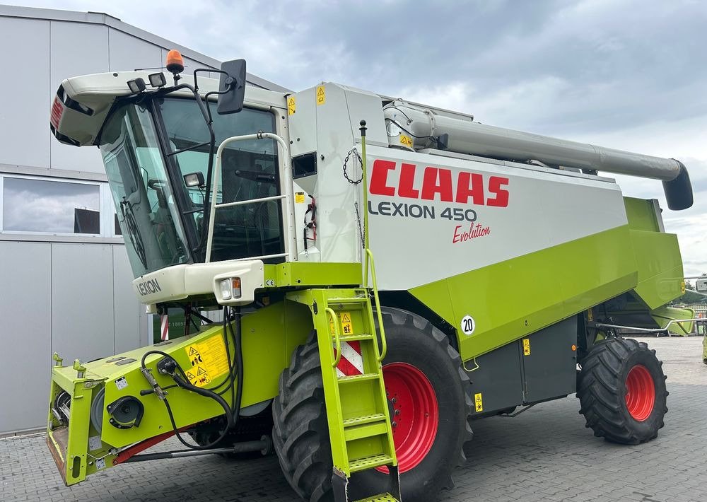 2003 CLAAS LEXION 450 Evolution – Strong, Reliable Combine with 8,600-L Capacity