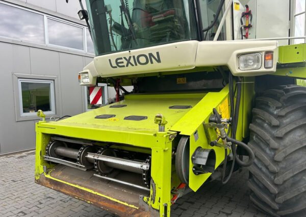 2003 CLAAS LEXION 450 Evolution – Strong, Reliable Combine with 8,600-L Capacity