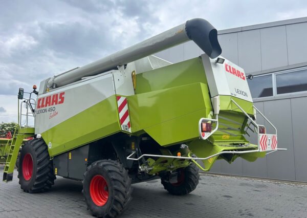 2003 CLAAS LEXION 450 Evolution – Strong, Reliable Combine with 8,600-L Capacity