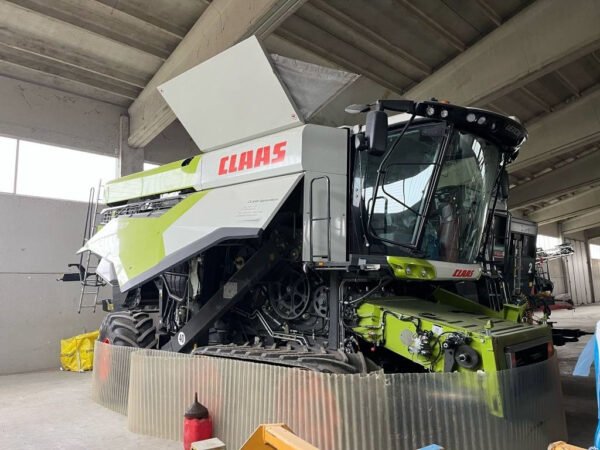 2021 CLAAS LEXION 7700 TT RISO – High-Performance Rotary Combine with Track Mobility RISO Module