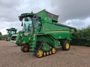 2017 John Deere T670i – High-Capacity T-Series Combine for Demanding Harvests