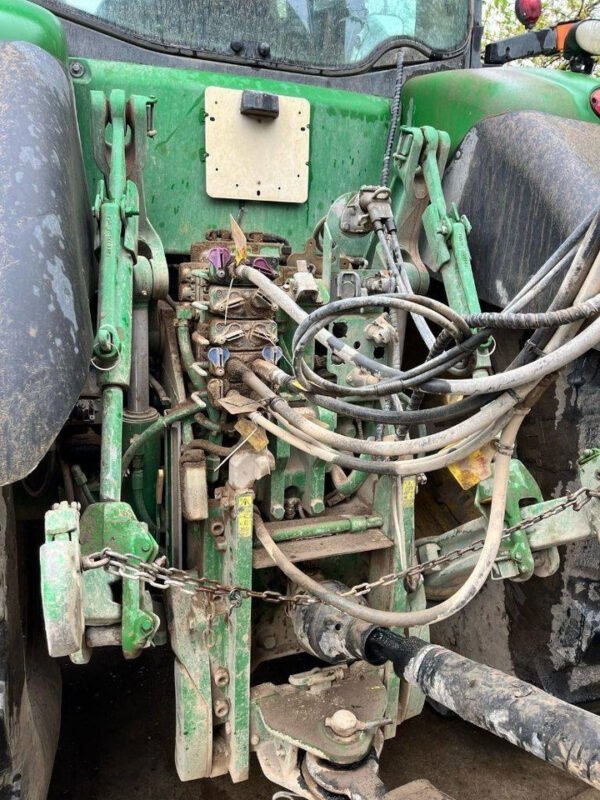 2015 John Deere 7230R – 230 Rated HP, Peak ~253 HP, Built for Tough Jobs