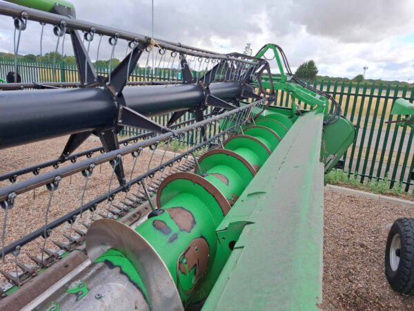 2017 John Deere T670i – High-Capacity T-Series Combine for Demanding Harvests