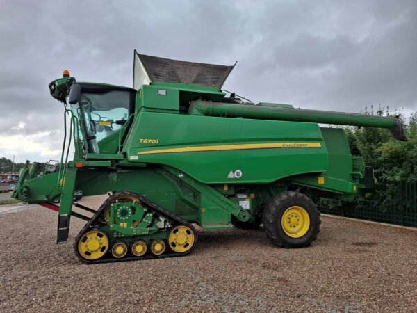 2017 John Deere T670i – High-Capacity T-Series Combine for Demanding Harvests