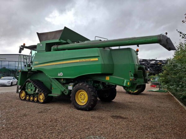 2017 John Deere T670i – High-Capacity T-Series Combine for Demanding Harvests
