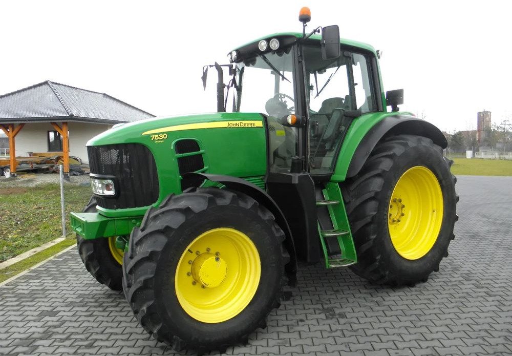 John Deere 7530 Premium (2010) – High-Performance Row-Crop Workhorse