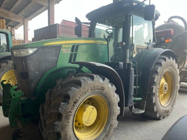 2015 John Deere 7230R – 230 Rated HP, Peak ~253 HP, Built for Tough Jobs