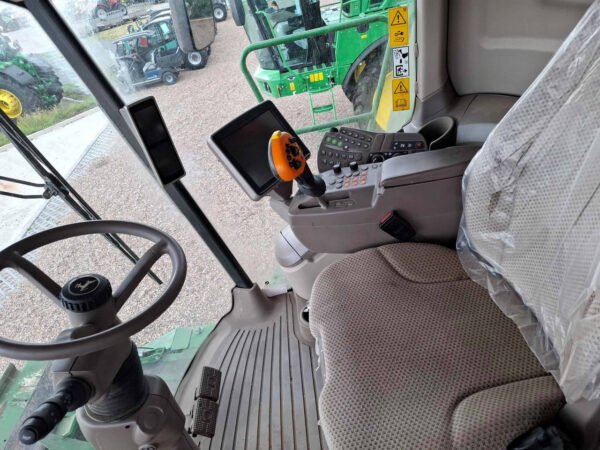 2017 John Deere T670i – High-Capacity T-Series Combine for Demanding Harvests