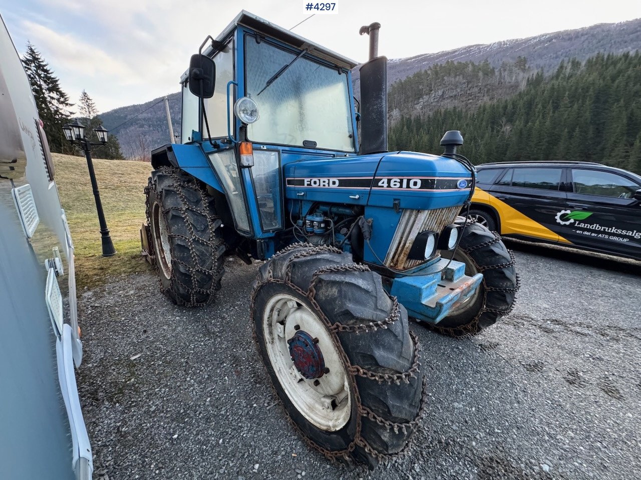 Ford 4610 4×4 1986 – Rugged Utility in a Compact Package