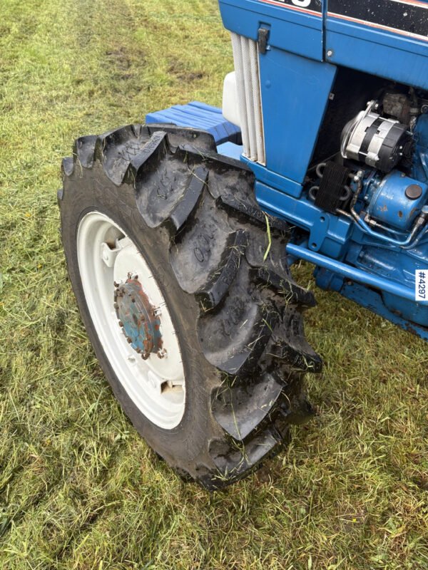 Ford 4610 4×4 1986 – Rugged Utility in a Compact Package