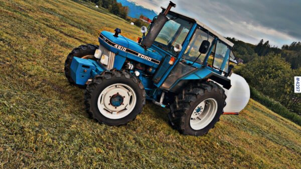 Ford 4610 4×4 1986 – Rugged Utility in a Compact Package