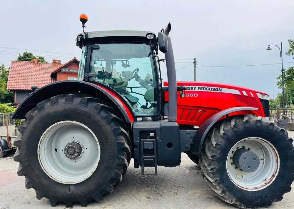 2012 Massey Ferguson 8660 Dyna-VT – Powerful 265 Horsepower CVT Performer