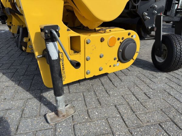 2017 New Holland 300FPE Gras Pickup – Reliable 3 m Folding Header for Forage Machines