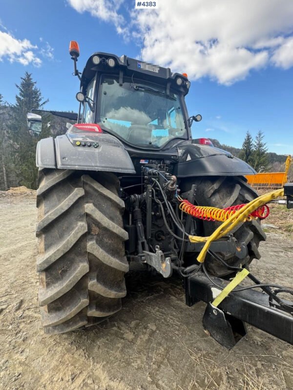 2021 Valtra T234 Versu – Premium 253 HP 4WD with Quicke Q7 Loader