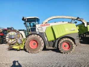 2012 CLAAS Jaguar 960 – Powerful Precise Forage Harvesting Capability