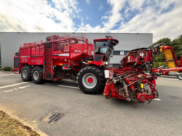 2017 HOLMER T4-40 Terra Dos – Advanced Multi-Row Harvester for Sugar Beet Root Crops