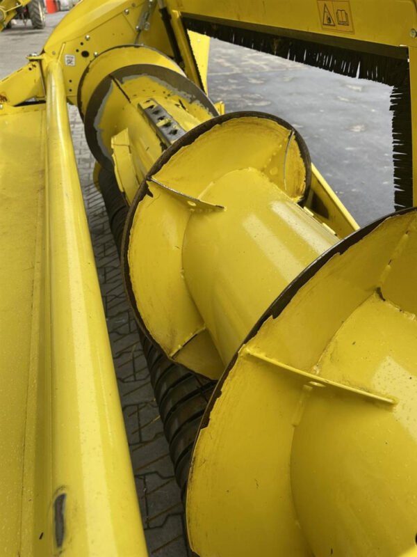 2018 John Deere 8300i + 910 BH – Power, Versatility Precision Harvesting