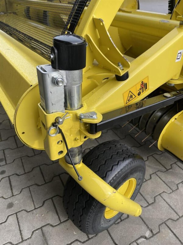 2018 John Deere 8300i + 910 BH – Power, Versatility Precision Harvesting