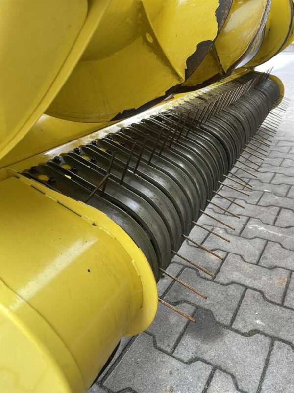 2018 John Deere 8300i + 910 BH – Power, Versatility Precision Harvesting