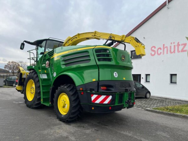 2018 John Deere 8300i + 910 BH – Power, Versatility Precision Harvesting