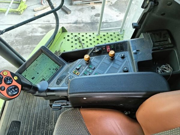 2007 CLAAS LEXION 570 – Balanced APS Combine Built for Durability Productivity