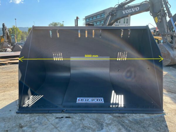 Balavto Loader Bucket – 3000 mm Heavy-Duty Loader Attachment