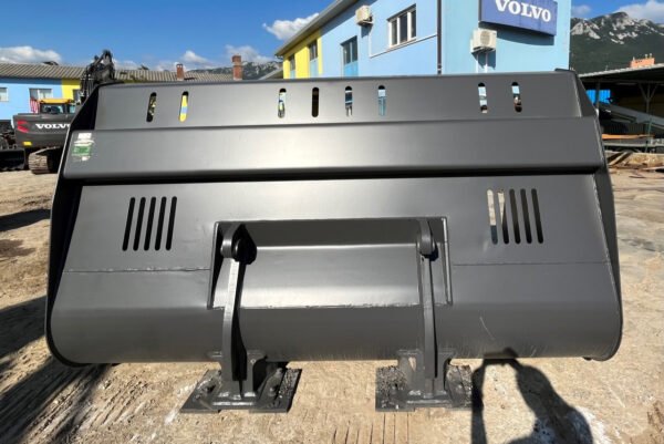 Balavto Loader Bucket – 3000 mm Heavy-Duty Loader Attachment