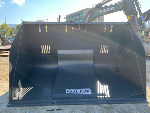 Balavto Loader Bucket – 3000 mm Heavy-Duty Loader Attachment