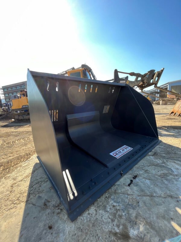 Balavto Loader Bucket – 3000 mm Heavy-Duty Loader Attachment