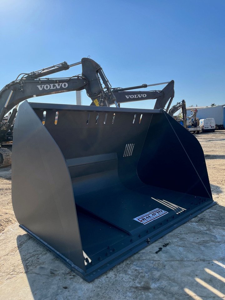 Balavto Loader Bucket – 3000 mm Heavy-Duty Loader Attachment