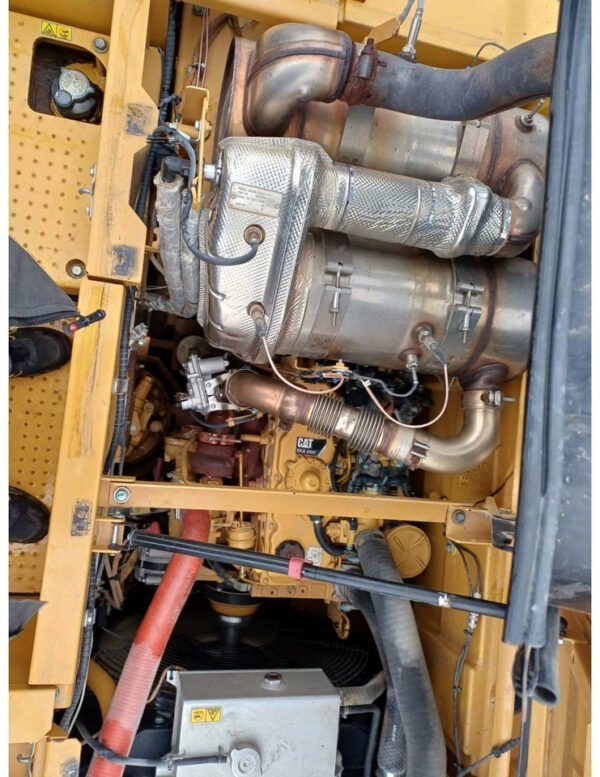 Caterpillar 325F CR Crawler Excavator – Heavy-Duty Compact Radius Excavator 2018