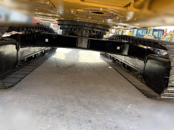 Caterpillar 323 Crawler Excavator – Heavy-Duty Construction Machine 2022