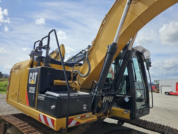 Caterpillar 323EL GPS Trimble Crawler Excavator – Used 2015