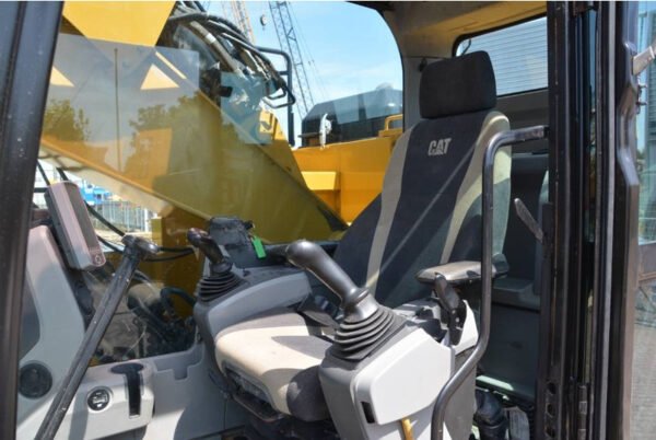 CAT 325 FL CR Crawler Excavator – Heavy-Duty Diesel Earthmoving Machine 2016