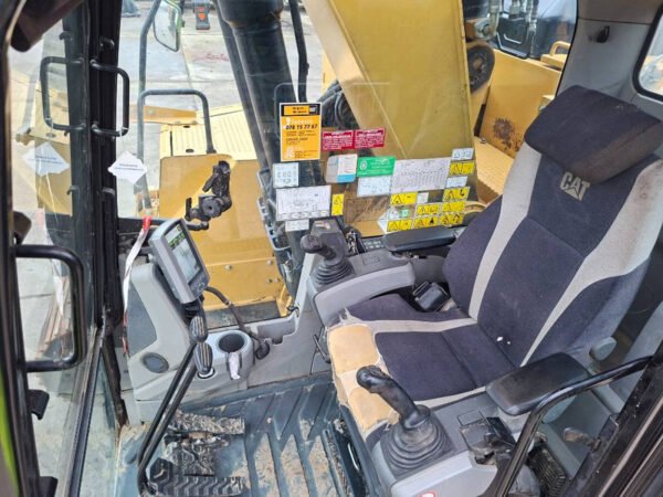 2016 Caterpillar 325 FL CR (With Trimble 3D GPS) – Used Crawler Excavator 2016 Caterpillar 325 FL CR (With Trimble 3D GPS) – Used Crawler Excavator