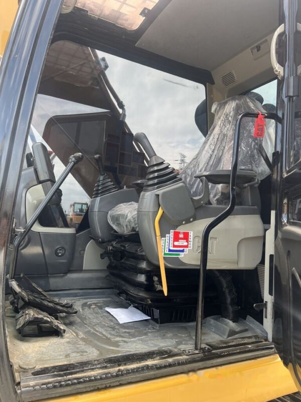 Caterpillar 323D2L Crawler Excavator – Powerful Medium Excavator for Heavy Duty Earthmoving 2020 Caterpillar 323D2L Crawler Excavator – Powerful Medium Excavator for Heavy Duty Earthmoving 2020