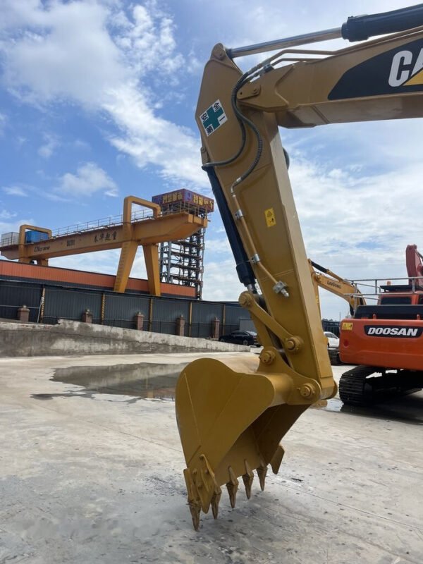 Caterpillar 323D2L Crawler Excavator – Powerful Medium Excavator for Heavy Duty Earthmoving 2020 Caterpillar 323D2L Crawler Excavator – Powerful Medium Excavator for Heavy Duty Earthmoving 2020