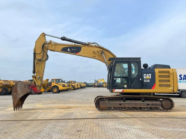 Caterpillar 323EL Crawler Excavator – Powerful Heavy-Duty Earthmoving Machine 2013 Caterpillar 323EL Crawler Excavator – Powerful Heavy-Duty Earthmoving Machine 2013