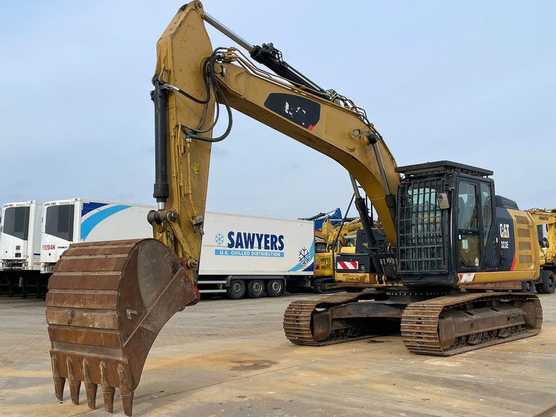 Caterpillar 323EL Crawler Excavator – Powerful Heavy-Duty Earthmoving Machine 2013