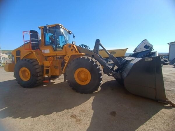 2023 Volvo L150 Rock Bucket – Heavy-Duty Loader Attachment