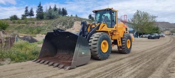 2023 Volvo L150 Rock Bucket – Heavy-Duty Loader Attachment