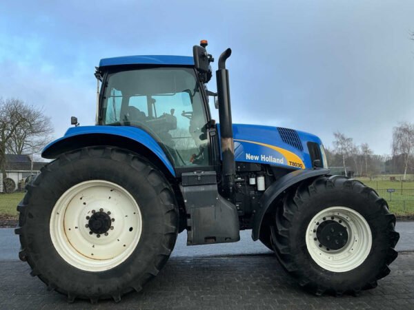 2004 New Holland TG230 / T8030 All-Wheel Drive Farm Tractor