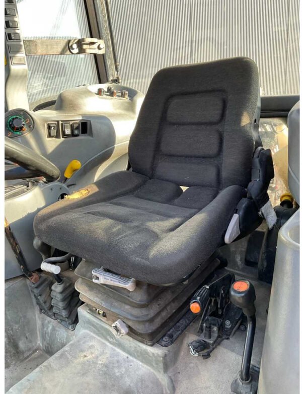 2005 New Holland TN95DAP Four-Wheel Drive Farm Tractor – 90HP Utility Tractor