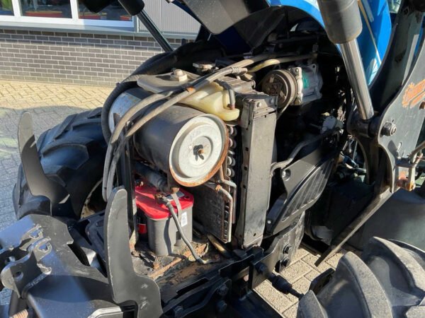 2005 New Holland TN95DAP Four-Wheel Drive Farm Tractor – 90HP Utility Tractor