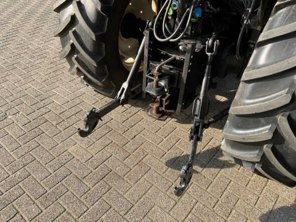 2005 New Holland TN95DAP Four-Wheel Drive Farm Tractor – 90HP Utility Tractor