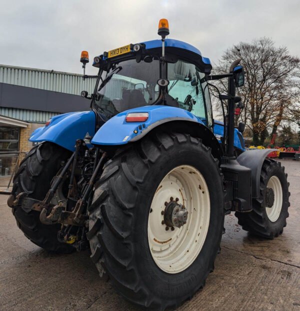 2013 New Holland T7.260 PowerCommand Tractor – 260HP 4WD Farm Tractor