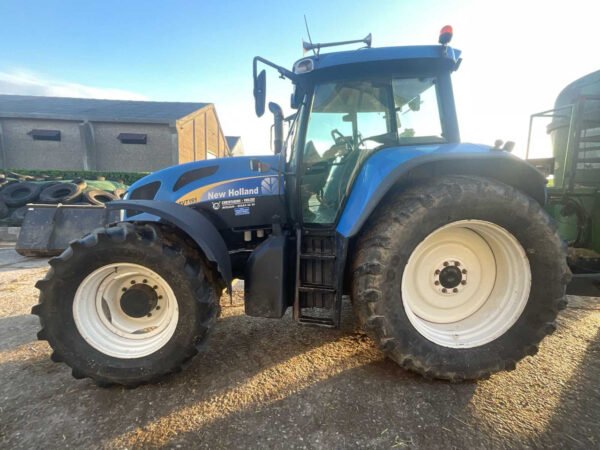 2014 New Holland TVT195 4WD Agricultural Tractor
